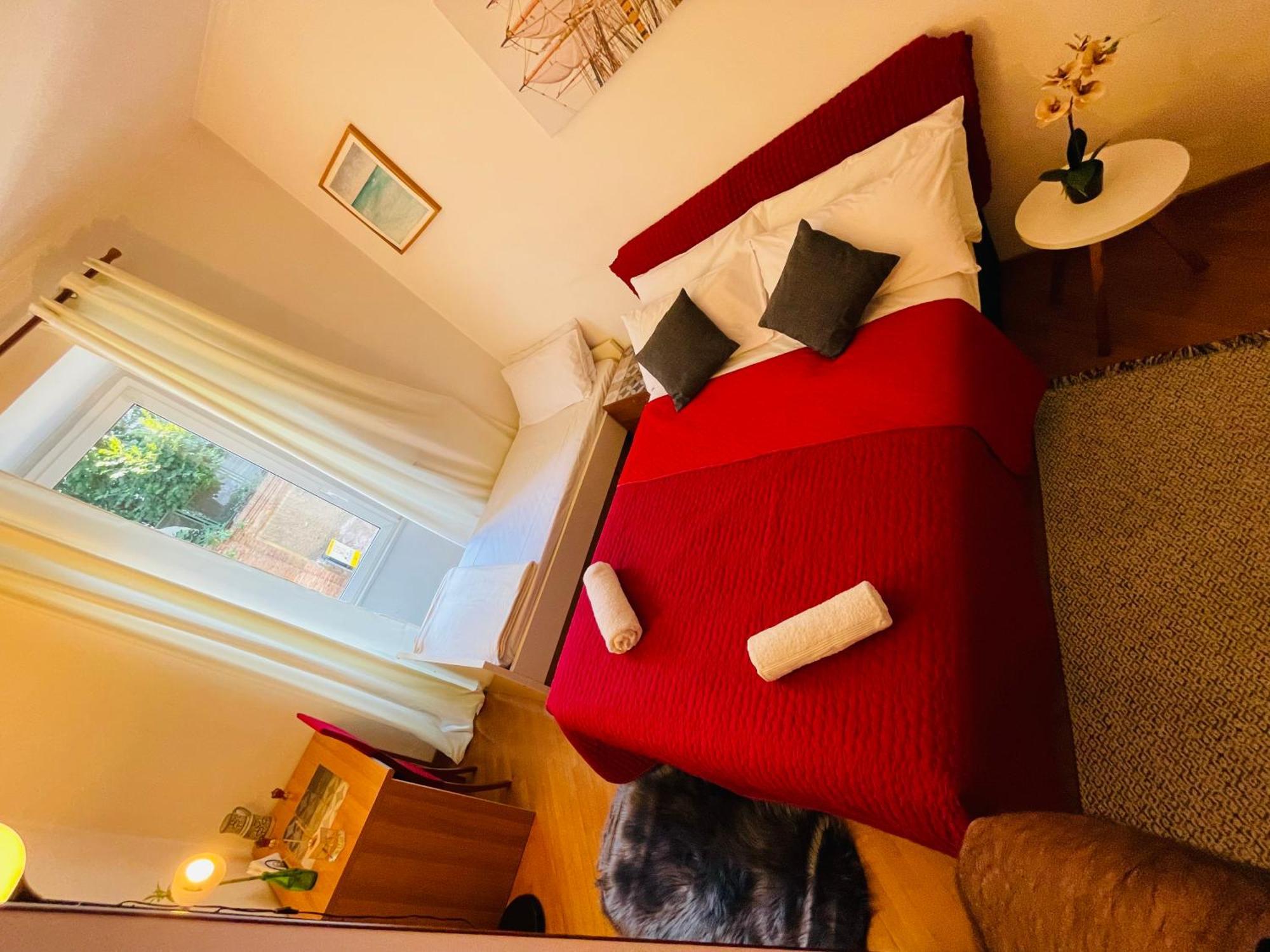 Holiday Colosseum Rome Bed and Breakfast Buitenkant foto